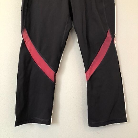 CALIA CARRIE UNDERWOOD Mid Rise Gray "Crop" Legging Pink Mesh Capri Active Small - Picture 4 of 10
